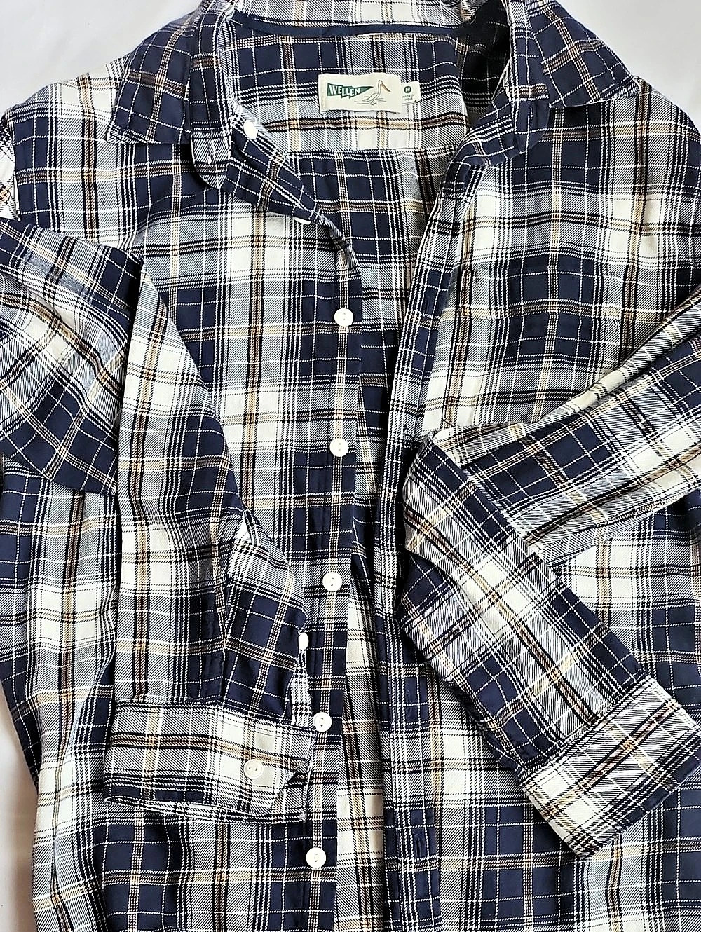 Wellen Men's Plaid Button Down Size Medium Like New